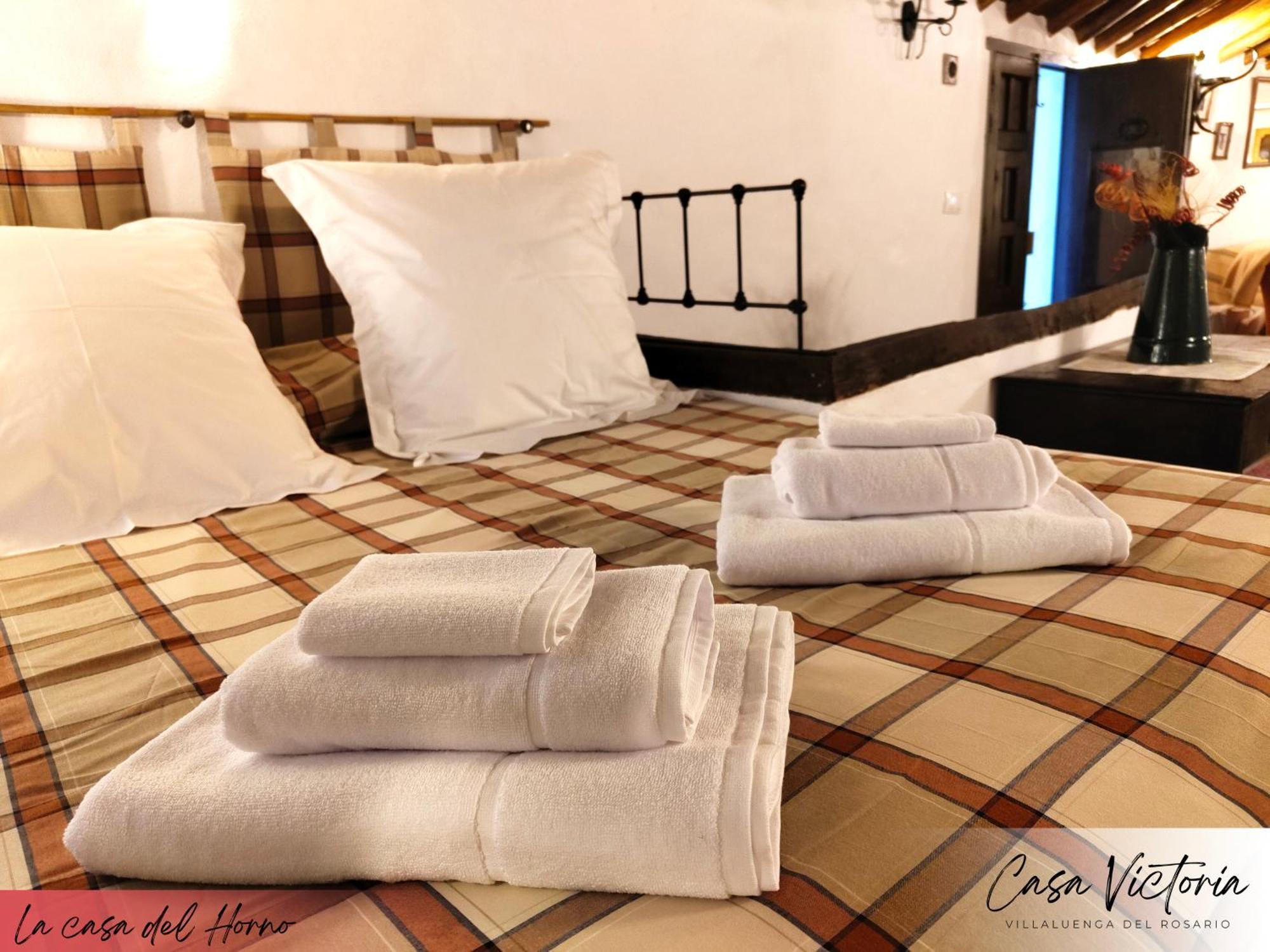 Conjunto Rural Casa Victoria Guest House Villaluenga Del Rosario Exterior foto
