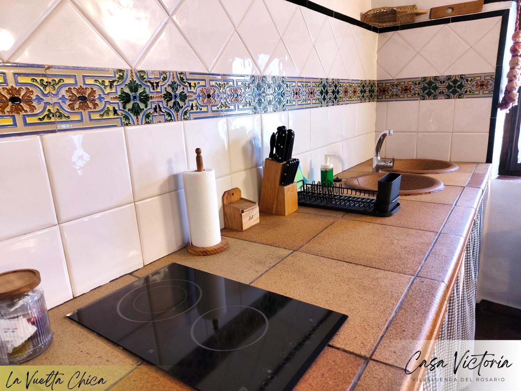 Conjunto Rural Casa Victoria Guest House Villaluenga Del Rosario Exterior foto